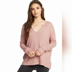 Chaser Thermal Long Sleeve Split Neck Henley in a mauve/pink color size medium